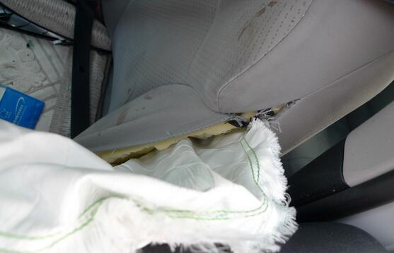 一个小小的座垫也会影响到行车安全？