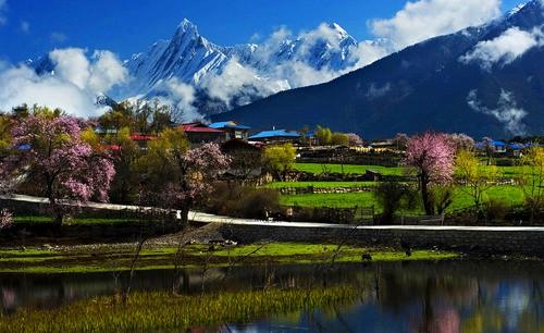 西藏自驾游八条路线推荐之：风景最秀美的川藏南线