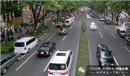 为啥会有“靠左”和“靠右”两种行车方式？中国为什么靠右行驶？