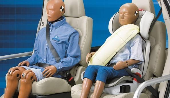 大师说：乘客不系安全带，配多少个气囊才能保证安全？