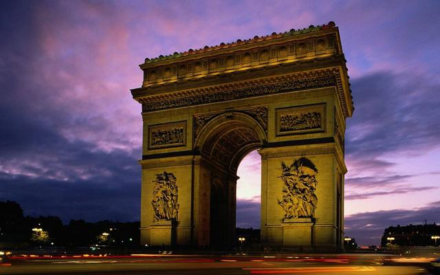 法国人才是世界上最喜欢闯红灯的？看看巴黎政府如何整治！