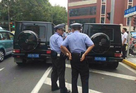 上海惊现“最牛套牌车”，连警察都分不出来！