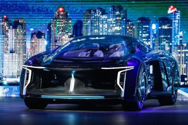 从来没这么期待一款新车，华人运通的智能汽车和未来出行超梦幻！