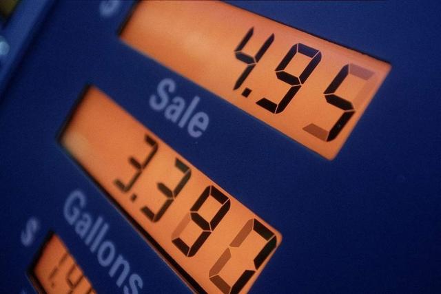 我国2020年将全面使用乙醇汽油！加油居然还更贵了？