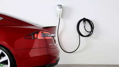 常充电，避亏电：“烧电”的新能源车该这样保养