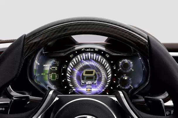 汽车仪表盘进入科技时代 科技感十足