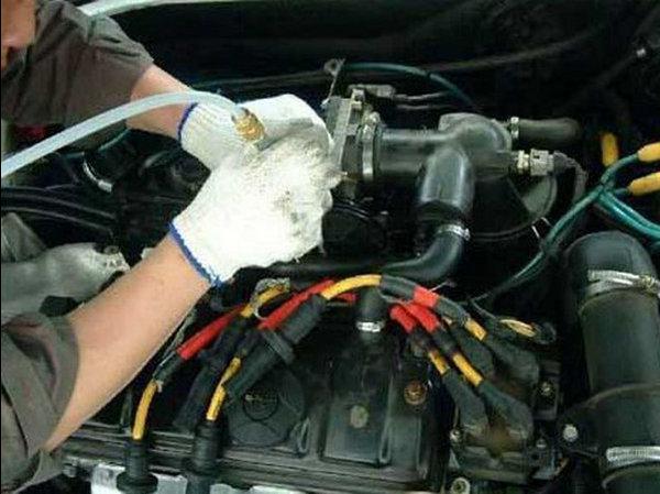 7种错误的汽车维修保养方法 不仅浪费钱还损坏车